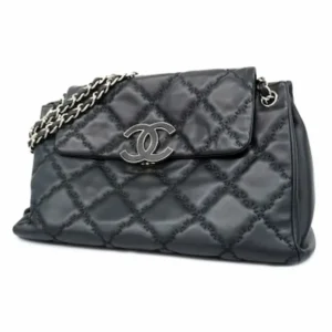 Chanel wild stitch shoulder bag 收購參考價格