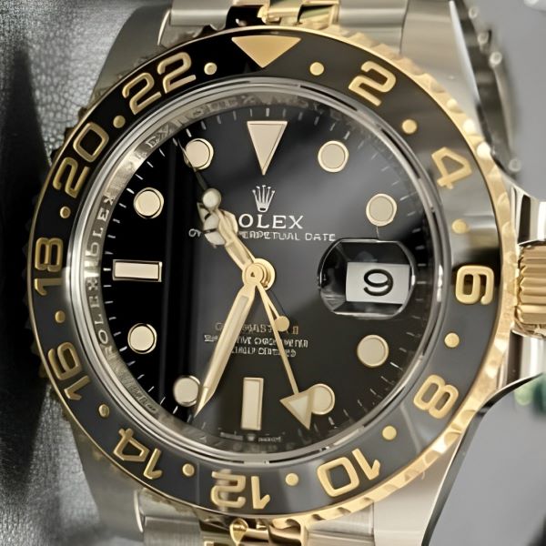 Rolex　GMT-MasterII126713GRNR